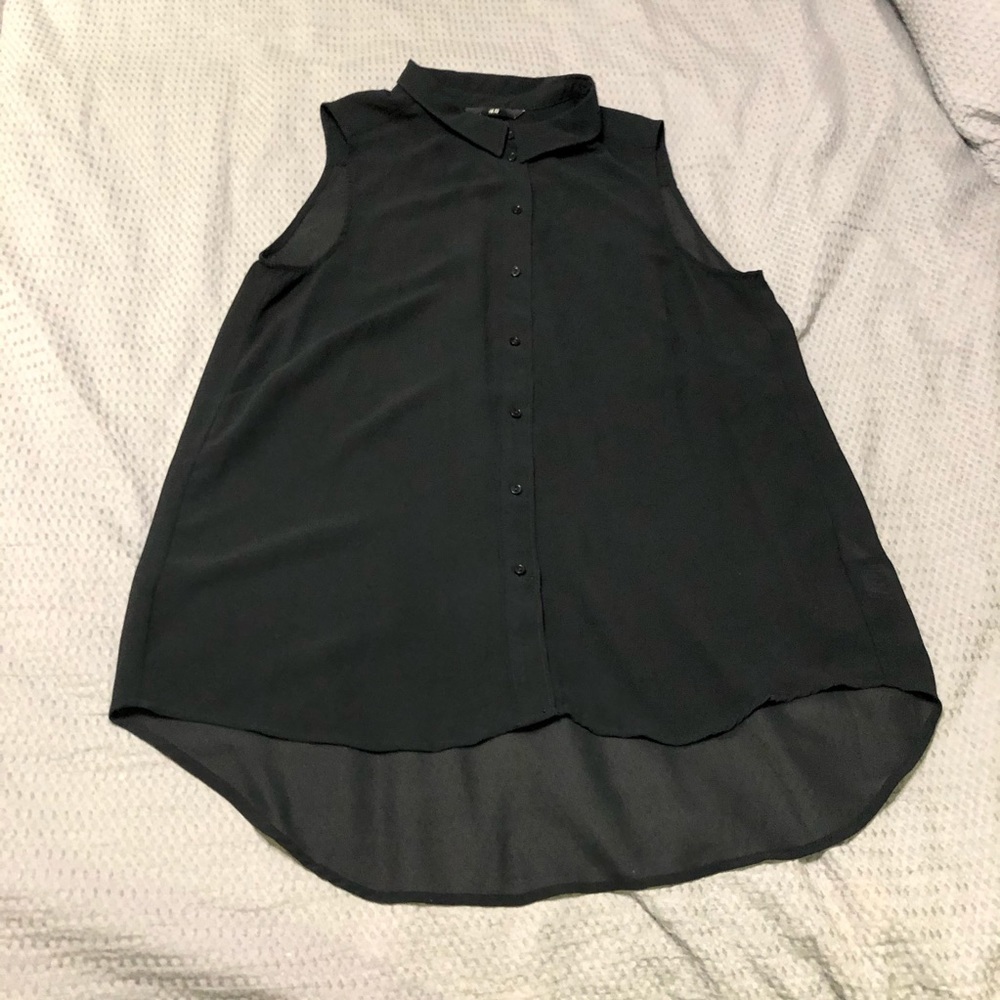 H&M / sheer black sleeveless button down top